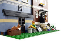 LEGO set 10218-1 Pet Shop - Image 3