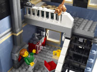 LEGO set 10218-1 Pet Shop - Image 4
