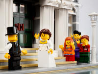 LEGO set 10224-1 Town Hall - Image 6