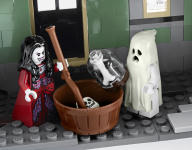 LEGO set 10228-1 Haunted House - Image 6