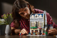 LEGO set 10243-1 Parisian Restaurant - Image 14