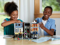 LEGO set 10255-1 Assembly Square - Image 9