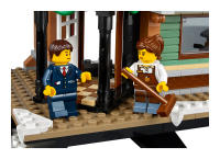 LEGO set 10259-1 Winter Village Station - Image 15