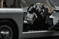 LEGO set 10262-1 James Bond Aston Martin DB5 - Image 3