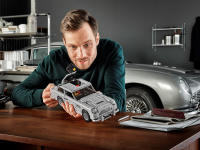 LEGO set 10262-1 James Bond Aston Martin DB5 - Image 12