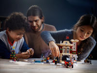 LEGO set 10263-1 Winter Village Fire Station - Image 7