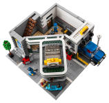 LEGO set 10264-1 Corner Garage - Image 7