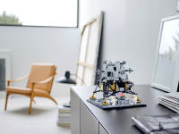 LEGO set 10266-1 NASA Apollo 11 Lunar Lander - Image 12
