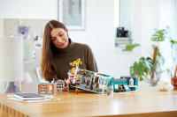 LEGO set 10270-1 Bookshop - Image 8