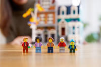 LEGO set 10270-1 Bookshop - Image 9