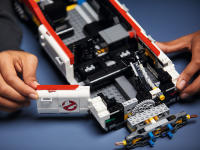 LEGO set 10274-1 ECTO-1 - Image 3
