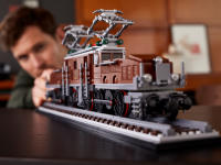 LEGO set 10277-1 Crocodile Locomotive - Image 4