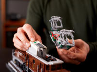 LEGO set 10277-1 Crocodile Locomotive - Image 5