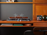 LEGO set 10277-1 Crocodile Locomotive - Image 15