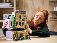 LEGO set 10278-1 Police Station - Image 14