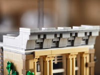 LEGO set 10278-1 Police Station - Image 16