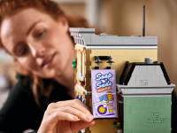 LEGO set 10278-1 Police Station - Image 17