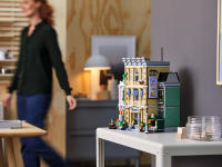 LEGO set 10278-1 Police Station - Image 28