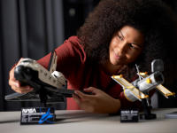 LEGO set 10283-1 NASA Space Shuttle Discovery - Image 9