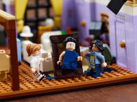 LEGO set 10292-1 Friends - The Apartments - Image 10