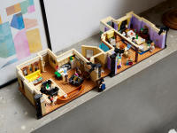 LEGO set 10292-1 Friends - The Apartments - Image 23
