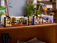 LEGO set 10292-1 Friends - The Apartments - Image 25