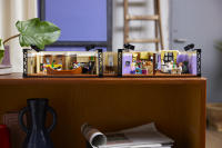 LEGO set 10292-1 Friends - The Apartments - Image 26