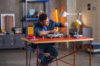 LEGO set 10300-1 Back to the Future Time Machine - Image 5