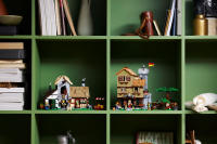 LEGO set 10332-1 Medieval Town Square - Image 5