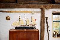 LEGO set 10335-1 The Endurance - Image 3