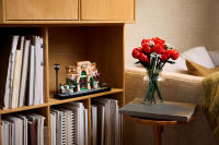 LEGO set 10362-1 French Café - Image 9