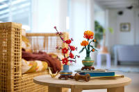 LEGO set 10369-1 Plum Blossom - Image 4