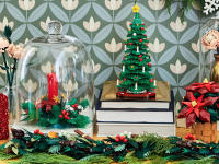 LEGO set 10370-1 Poinsettia - Image 5