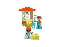 LEGO set 10416-1 Caring for Animals at the Farm - Image 3