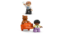 LEGO set 10443-1 First Time at the Airport - Image 4