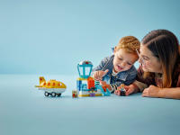 LEGO set 10443-1 First Time at the Airport - Image 5