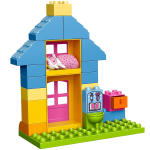 LEGO set 10606-1 Backyard Clinic - Image 5