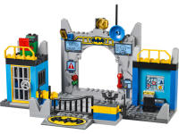 LEGO set 10672-1 Batman: Defend the Batcave - Image 1