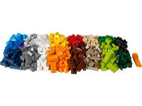 LEGO set 10682-1 Creative Suitcase - Image 1