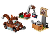 LEGO set 10733-1 Mater's Junkyard - Image 1
