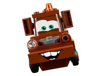LEGO set 10733-1 Mater's Junkyard - Image 4