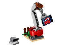 LEGO set 10733-1 Mater's Junkyard - Image 5
