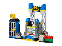 LEGO set 10753-1 The Joker Batcave Attack - Image 8