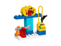 LEGO set 10836-1 Neighborhood (Town Square) - Image 11