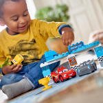 LEGO set 10857-1 Piston Cup Race - Image 5
