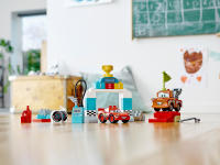 LEGO set 10924-1 Lightning McQueen's Race Day - Image 9