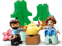 LEGO set 10946-1 Family Camping Van Adventure - Image 10