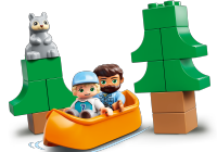 LEGO set 10946-1 Family Camping Van Adventure - Image 13