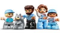 LEGO set 10946-1 Family Camping Van Adventure - Image 14