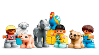 LEGO set 10952-1 Barn, Tractor & Farm Animal Care - Image 9